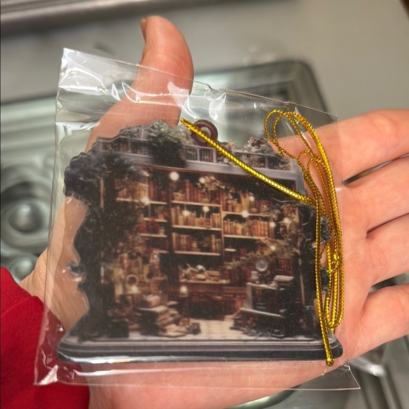 Set of 5 Christmas Bookstore Ornaments Acrylic - Picture 7 of 7